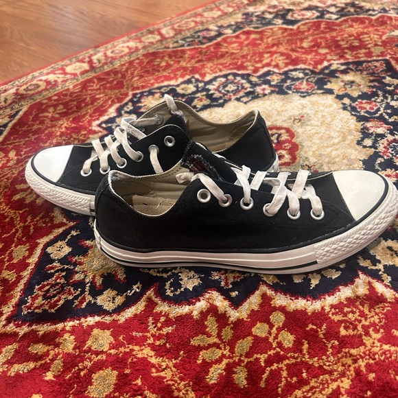Converse Black and White  Sneakers - Picture 1 of 6